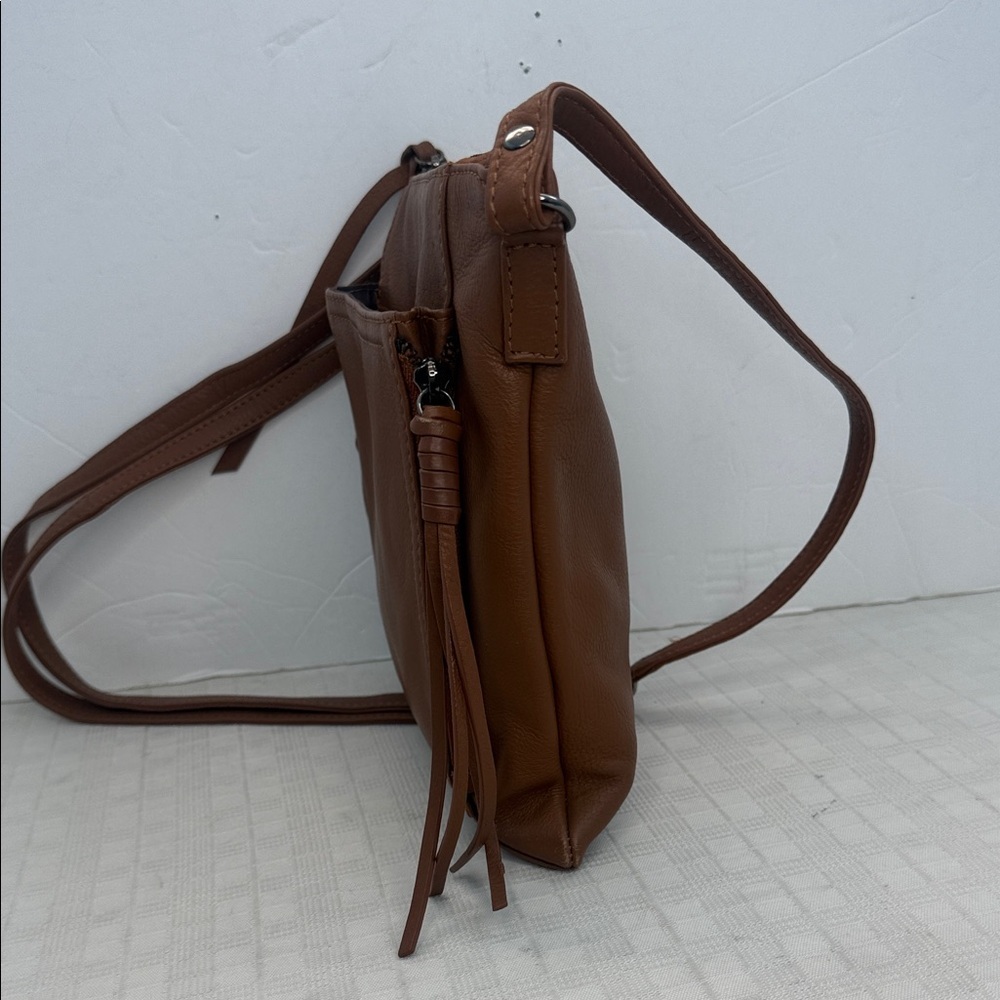 Kooba leather crossbody bag. - Picture 2 of 9
